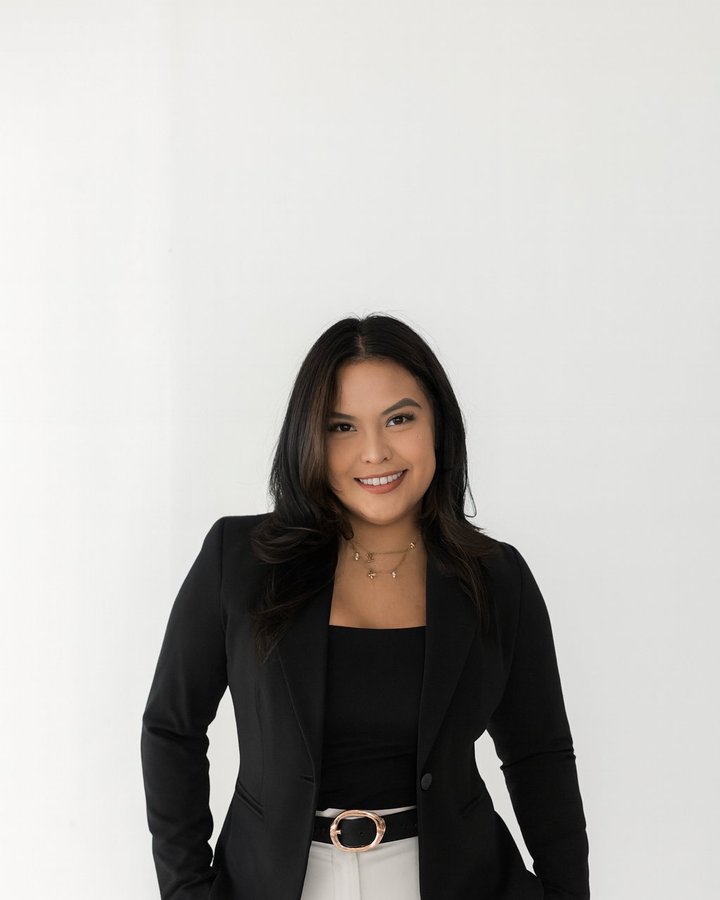 Julia Hernandez, Senior Tax Preparer